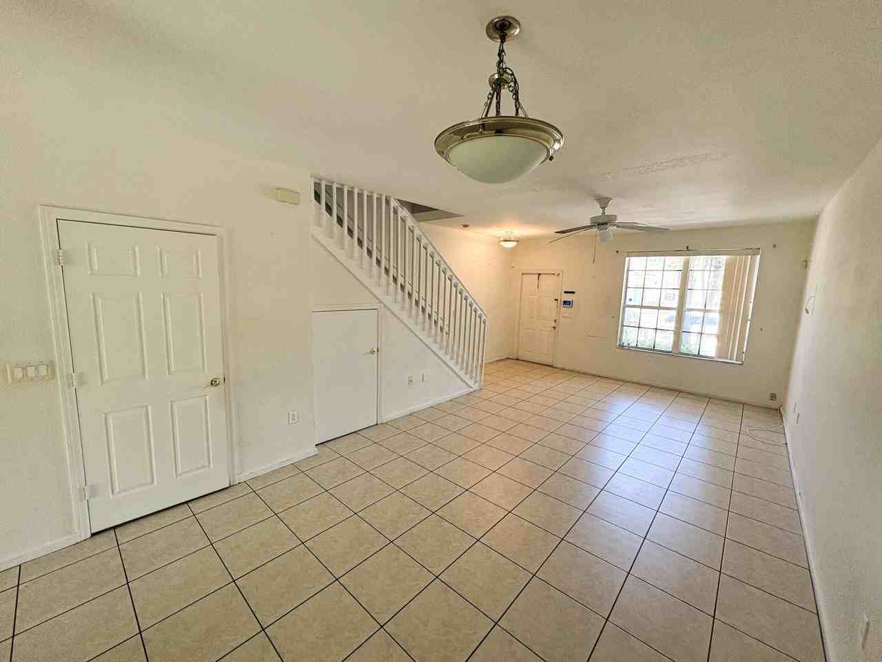 721 Nw 42nd Ave - Photo 6 of 25