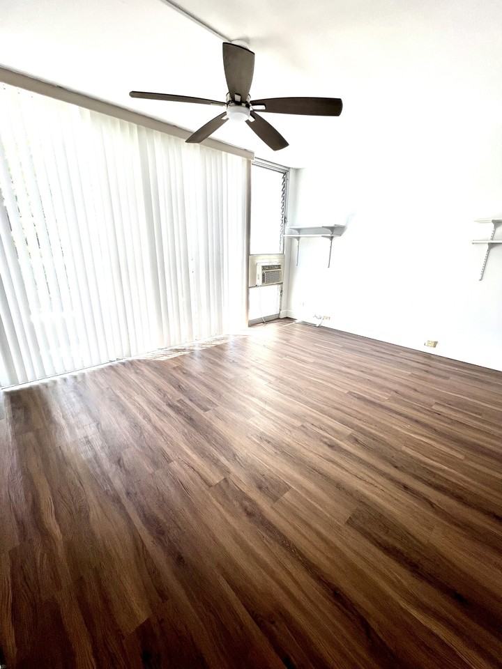 555 University Ave #1 - Photo 6 of 11