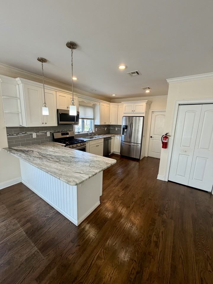 59 River St - Photo 5 of 17