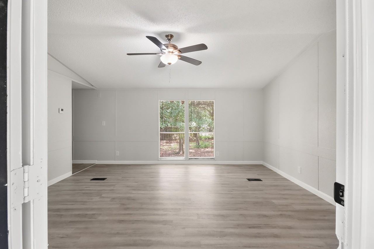 25494 Deepwood Dr Unit B - Photo 6 of 22