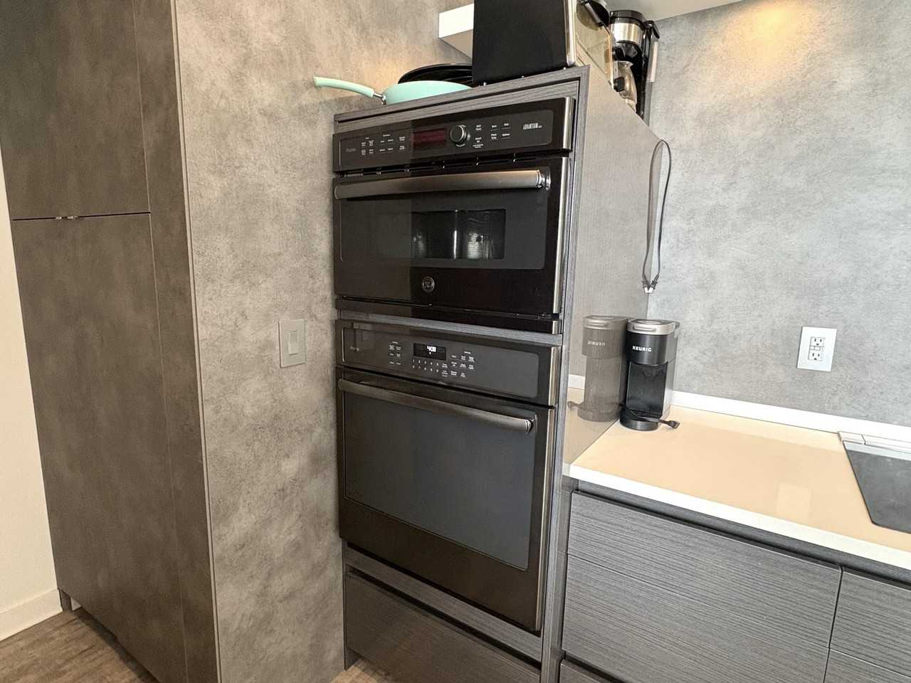 335 Se 6th Ave #402 - Photo 4 of 30