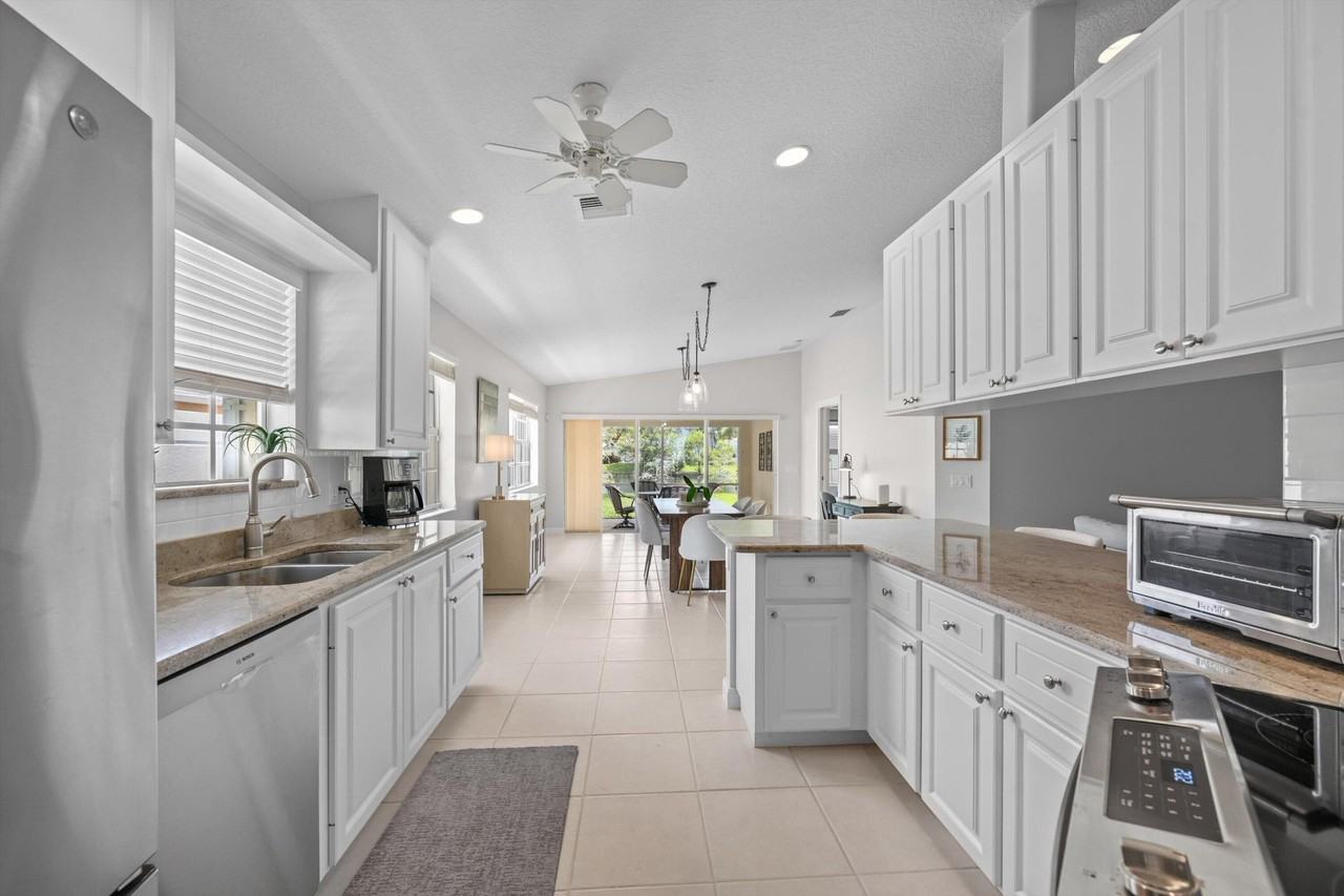 3136 Verdmont Ln - Photo 7 of 18