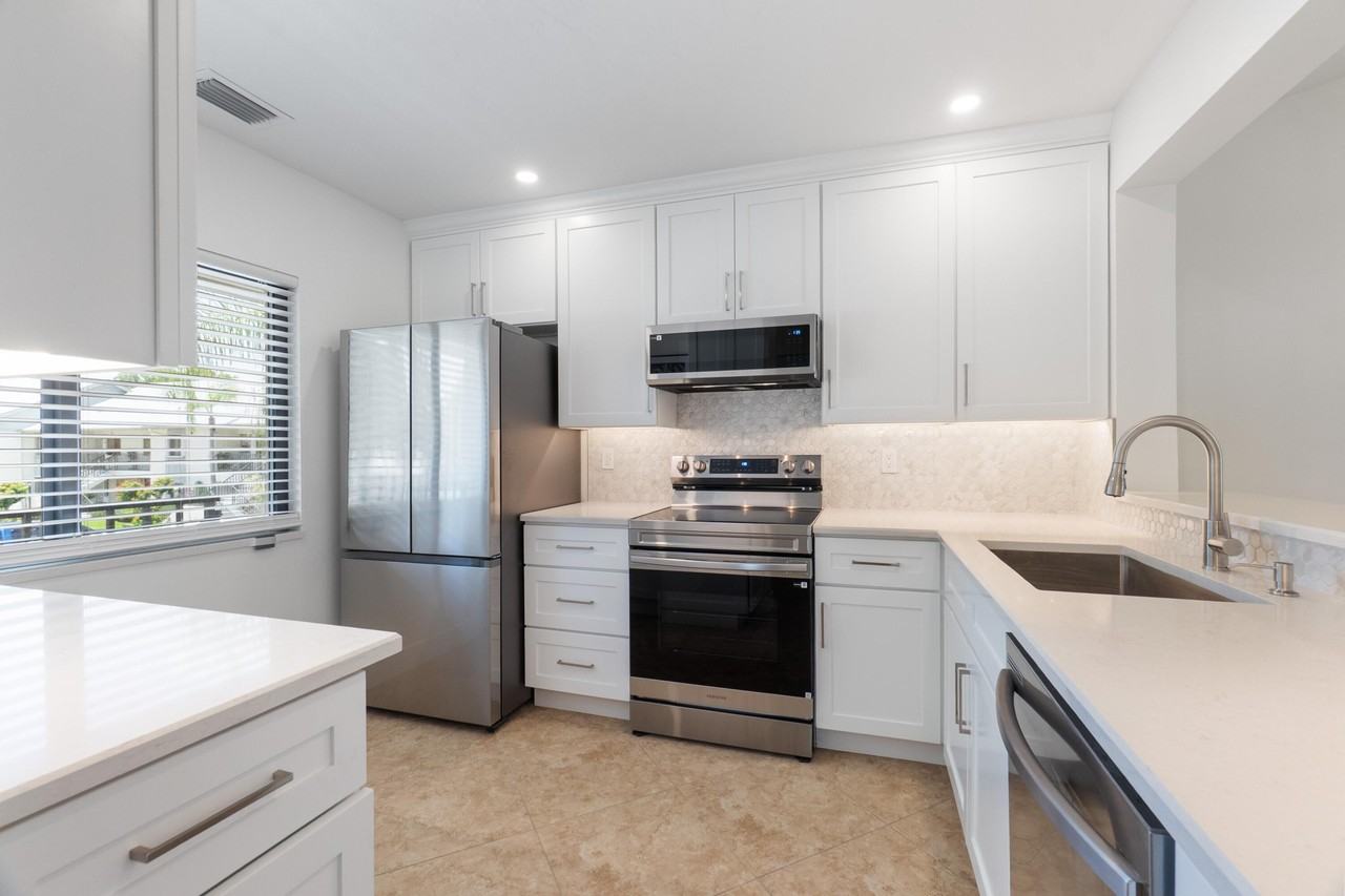 2061 Nw 21st Ter #108 - Photo 6 of 24