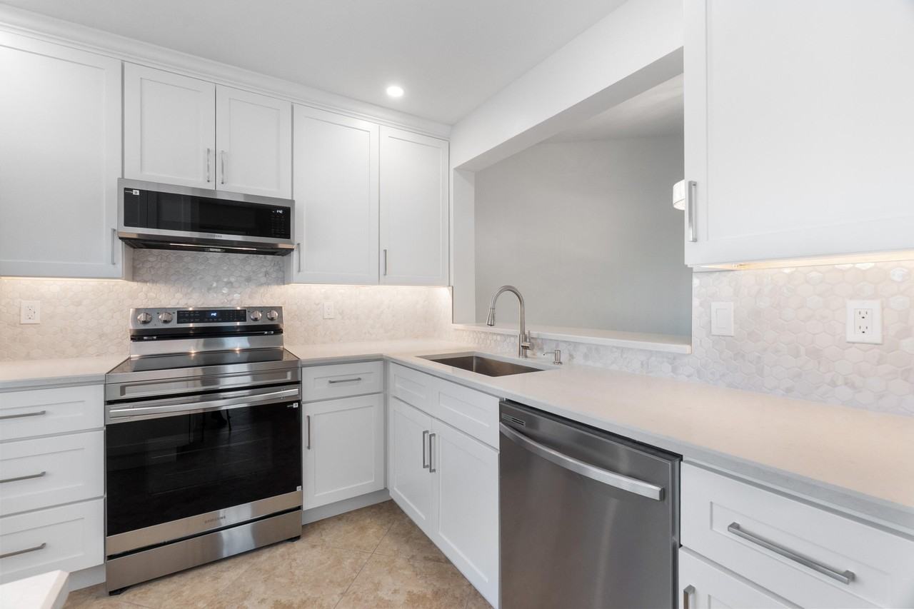 2061 Nw 21st Ter #108 - Photo 7 of 24