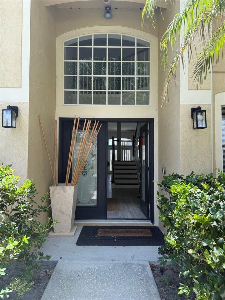 8040 Solitaire Ct - Photo 4 of 9