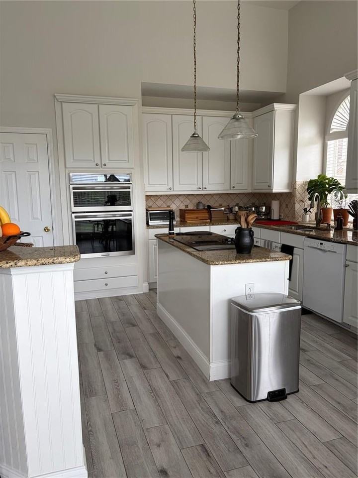 8040 Solitaire Ct - Photo 5 of 9