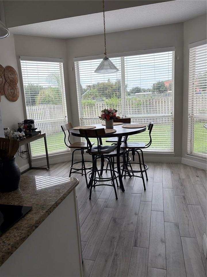 8040 Solitaire Ct - Photo 6 of 9