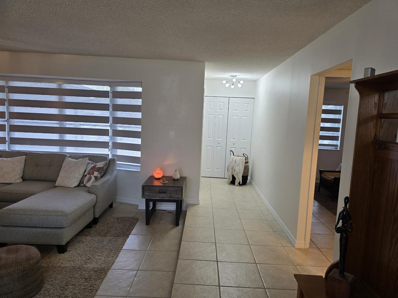 939 Hibiscus Dr - Photo 4 of 34