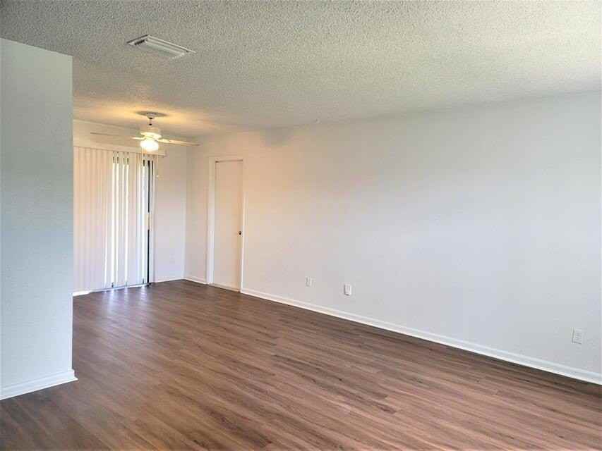 311 Sw Virden Ct - Photo 6 of 18