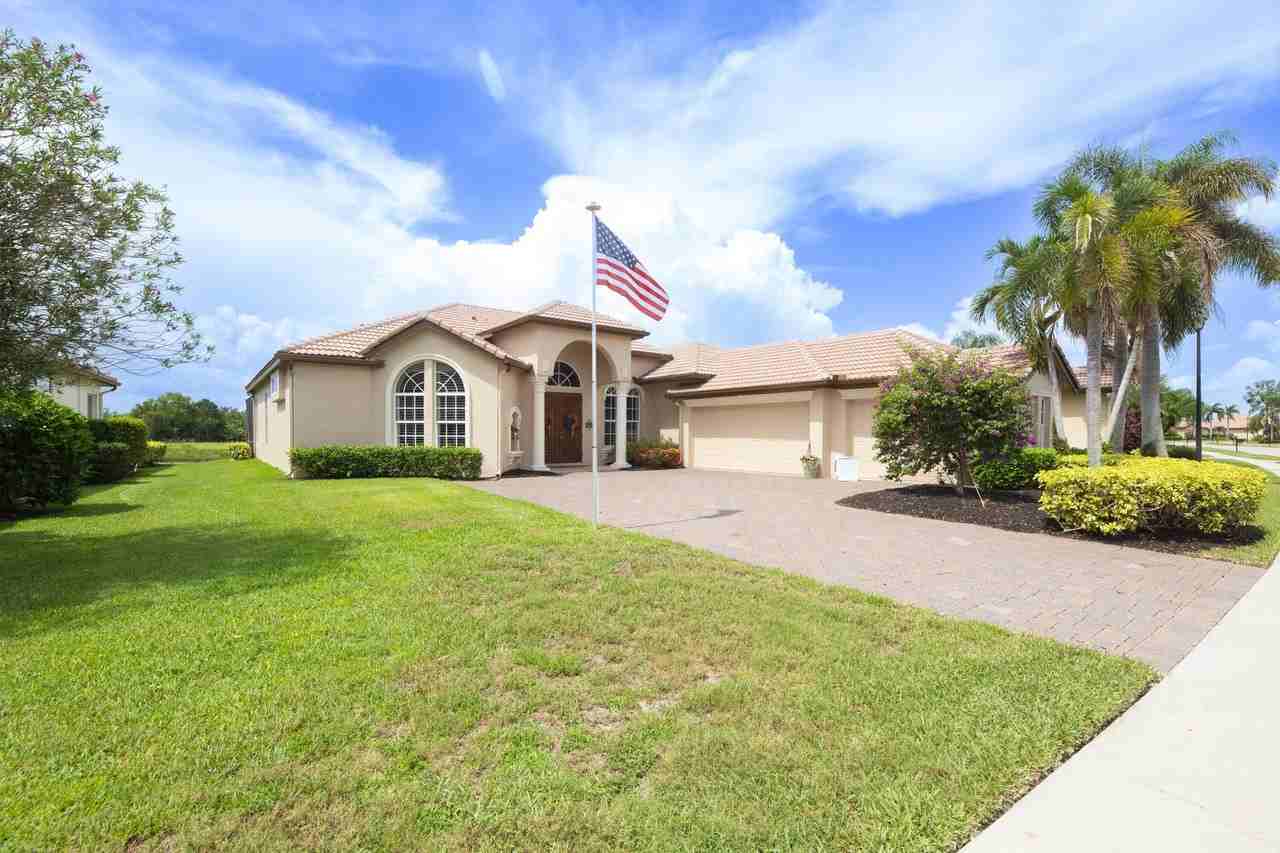 923 Sw Grand Reserves Blvd - Photo 3 of 50