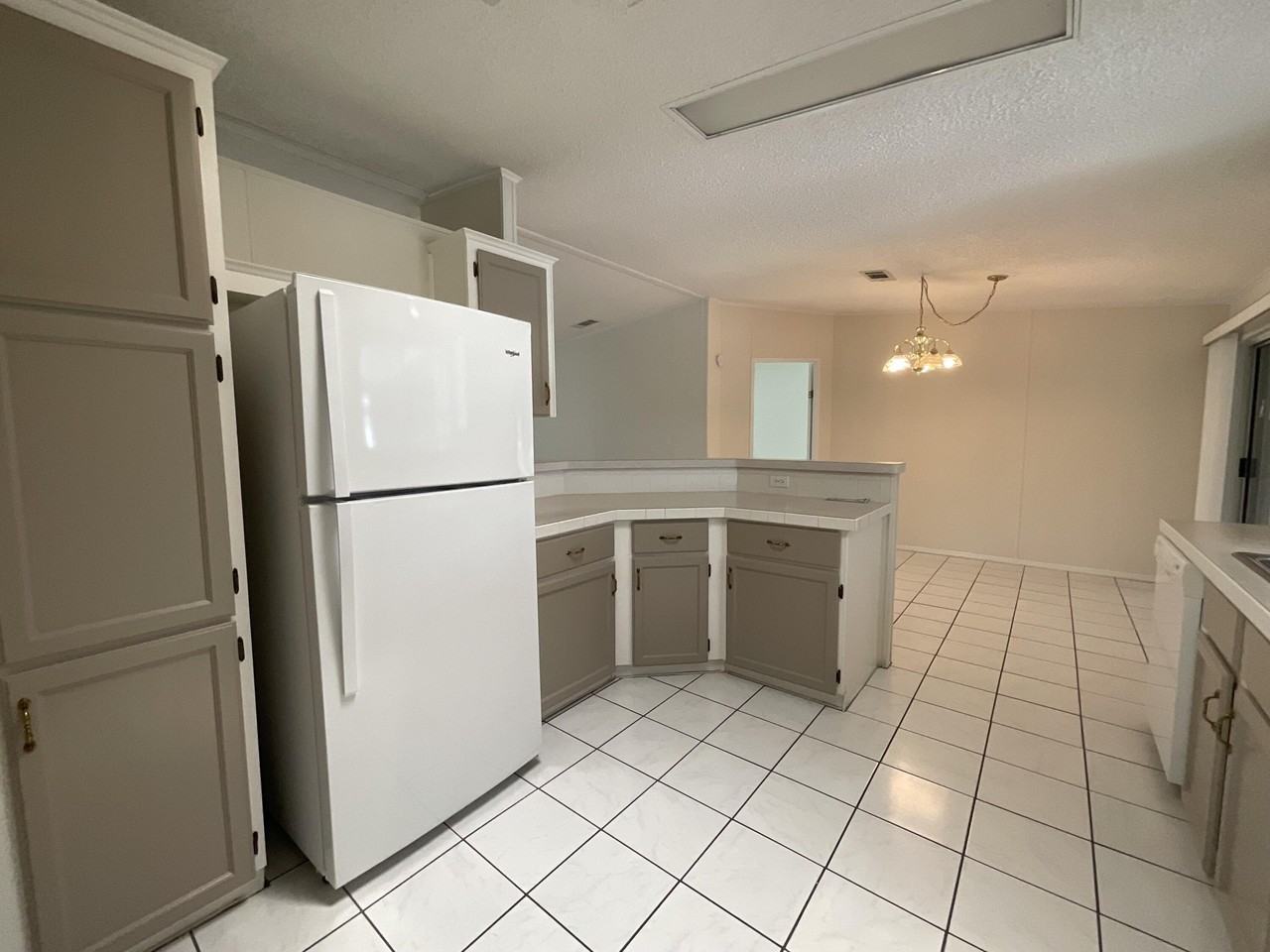 827 Sunglow St - Photo 4 of 31