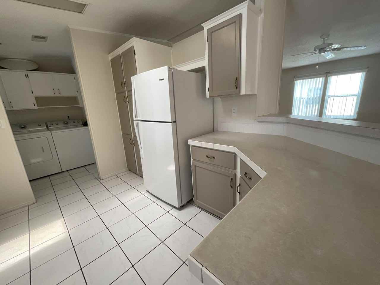 827 Sunglow St - Photo 7 of 31