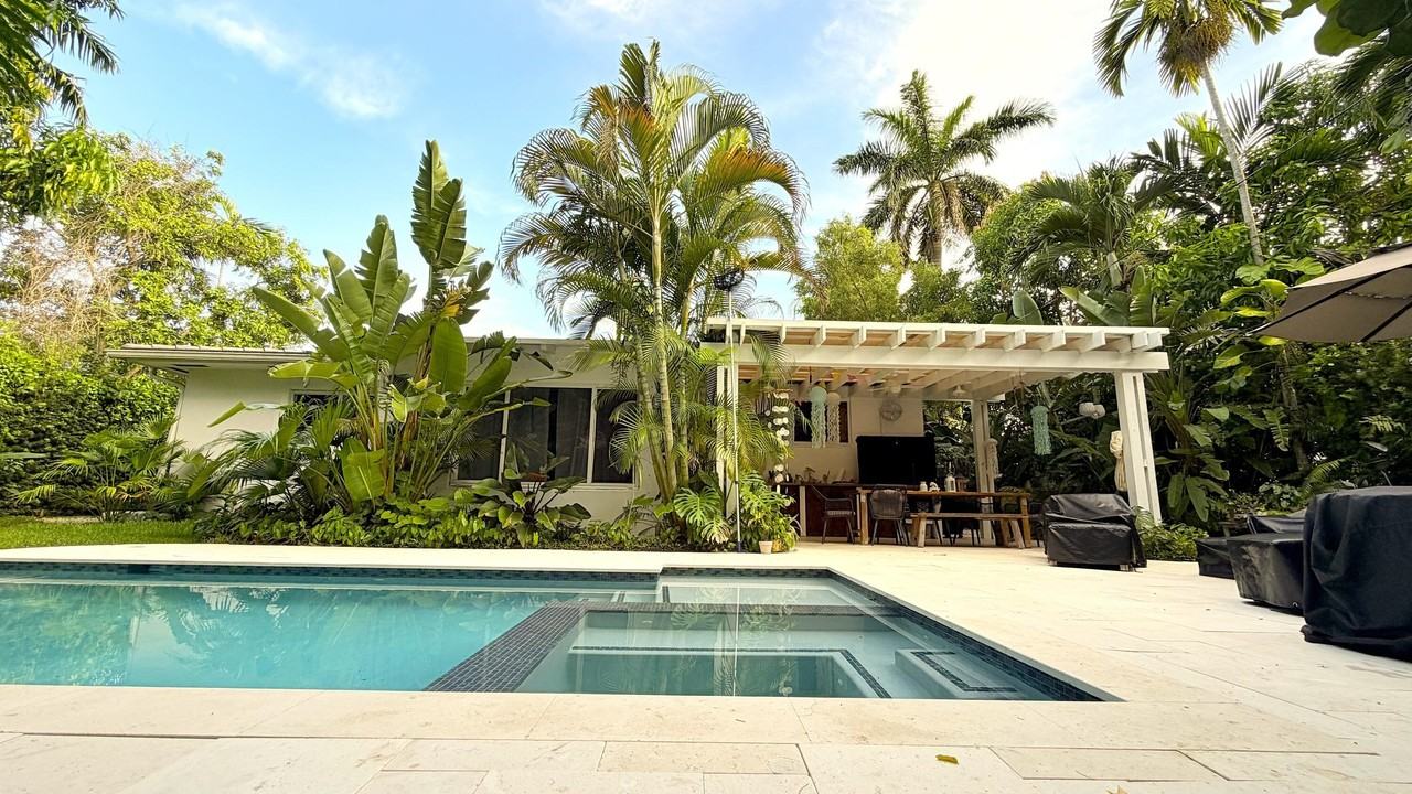 67 Nw 97th St