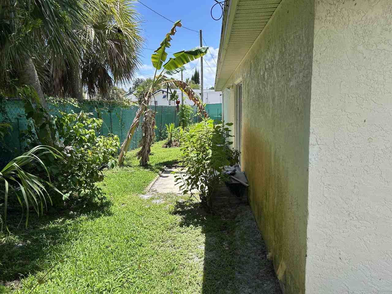 806 Nw 1st St - Photo 5 of 29