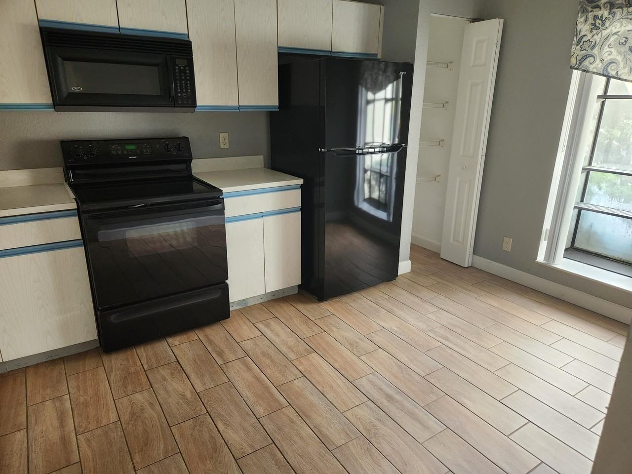 3345 Lucerne Park Dr #3345 - Photo 4 of 26