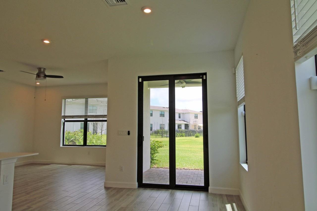 14247 Sw Solange St - Photo 3 of 18