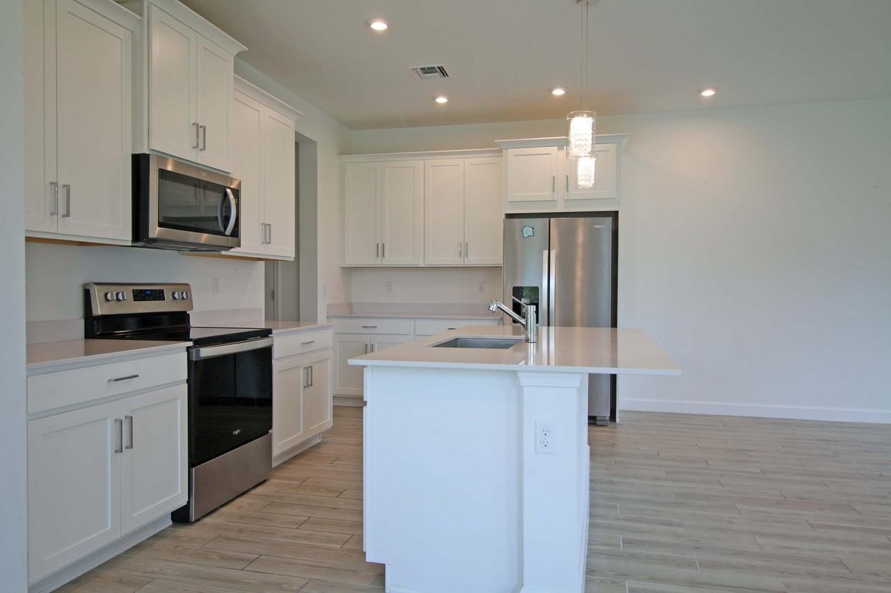 14247 Sw Solange St - Photo 4 of 18