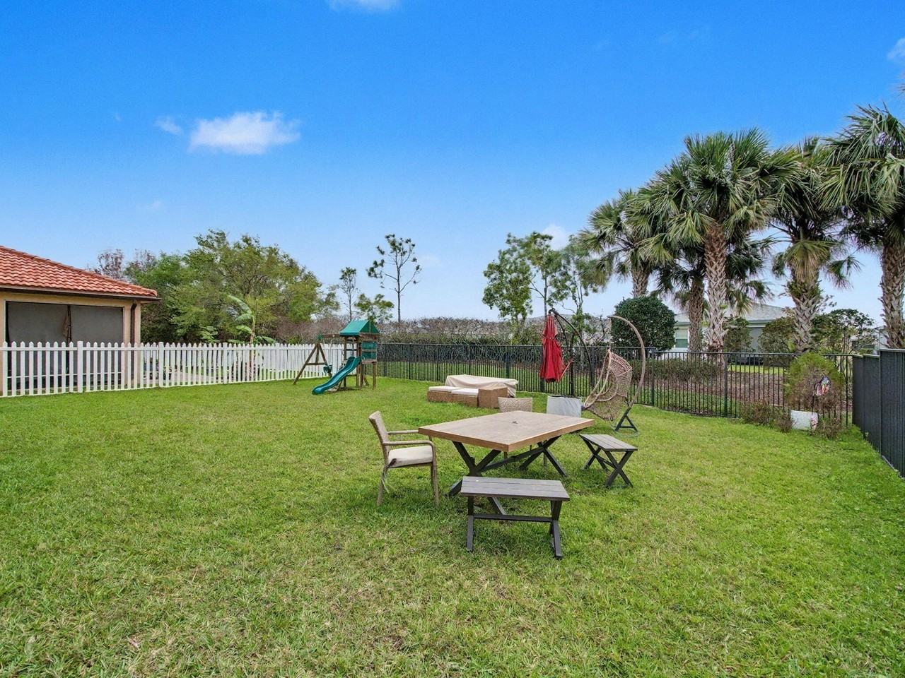 11316 Sw Barton Way - Photo 7 of 50