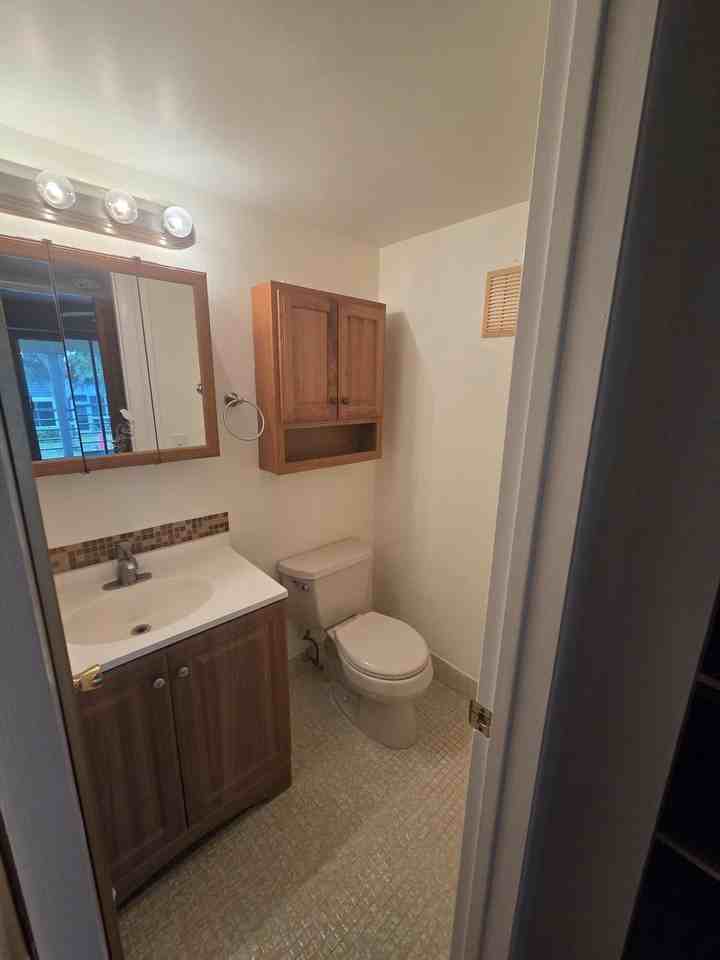 54 Newport Ct #C - Photo 6 of 28