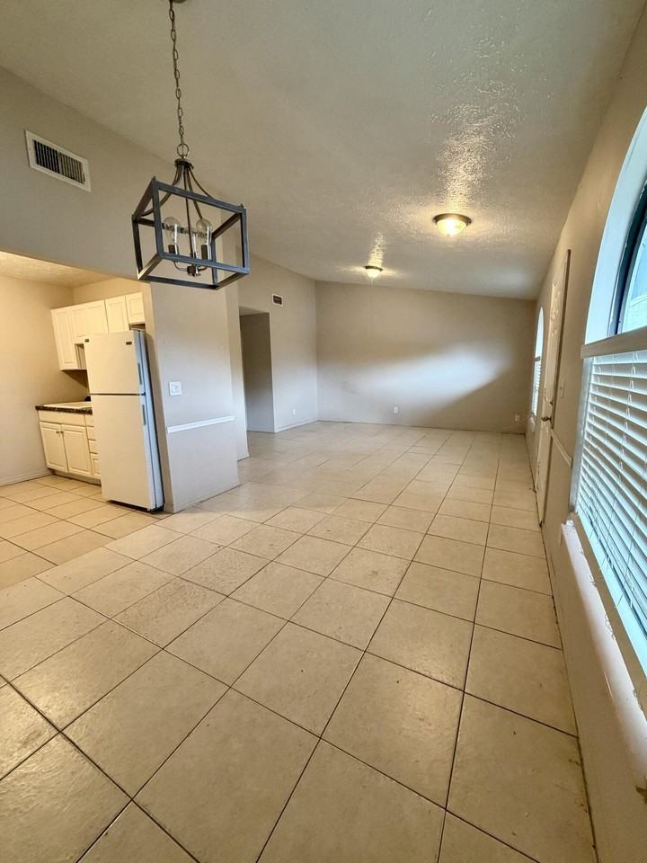 5205 Se Primrose Way - Photo 3 of 15