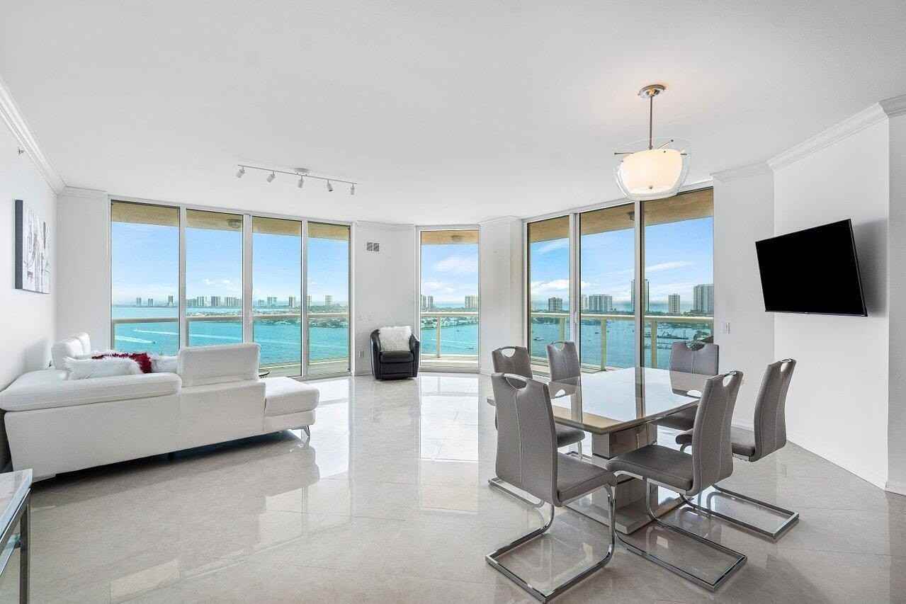 2650 Lake Shore Dr #1906 - Photo 4 of 50