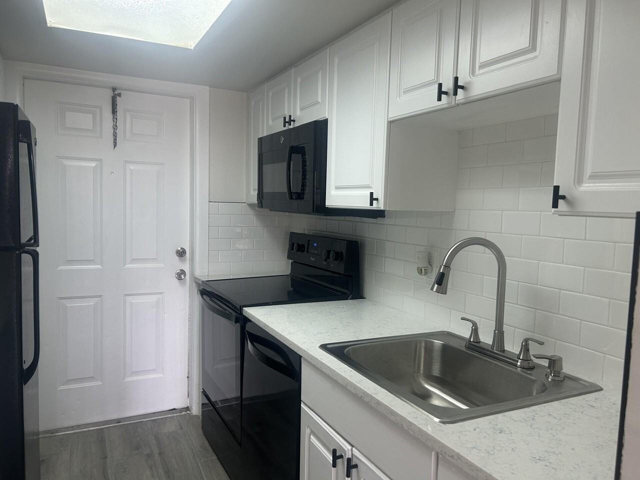 1500 Crescent Cir #B211 - Photo 3 of 13