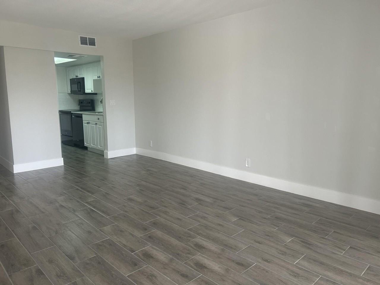 1500 Crescent Cir #B211 - Photo 4 of 13
