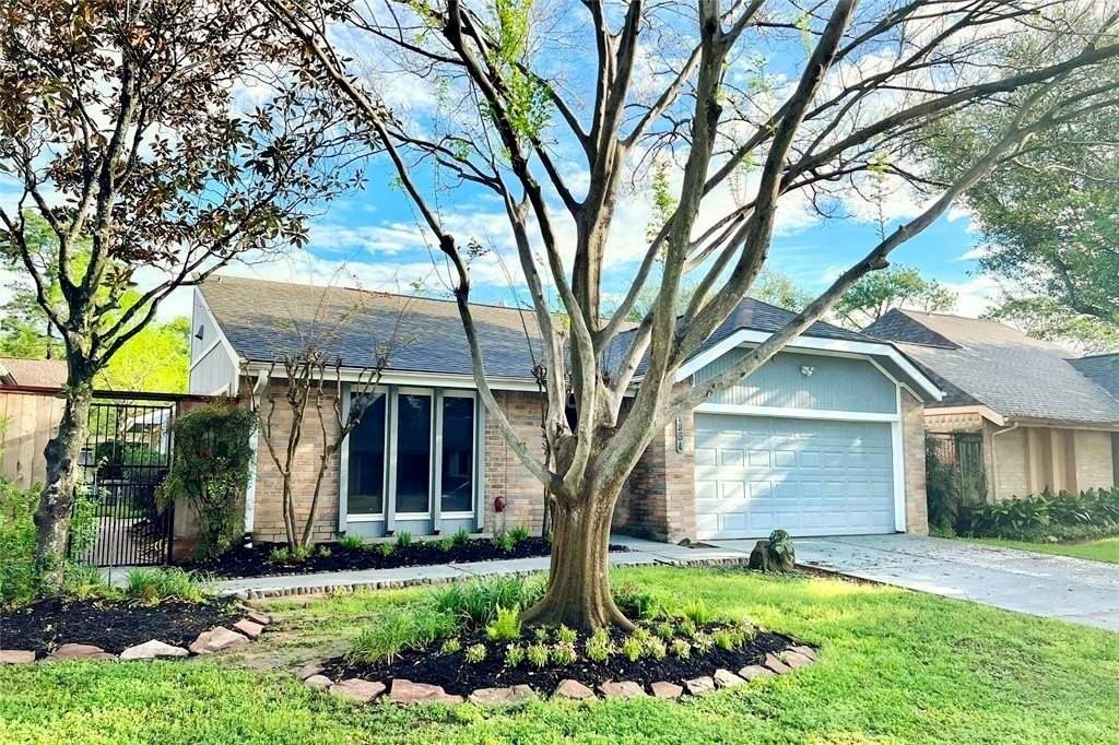 11954 Brook Meadows Ln - Photo 3 of 32
