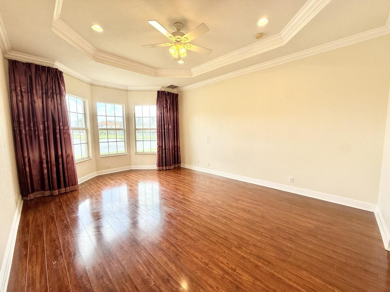 9656 Cobblestone Creek Dr - Photo 7 of 49