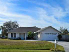102 Sw Glenwood Dr - Photo 1 of 1