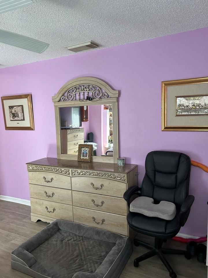 102 Sw Glenwood Dr - Photo 2 of 32