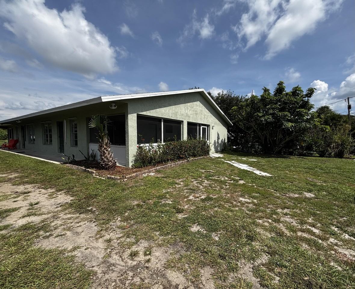 11003 Ridge Ave #B - Photo 2 of 17