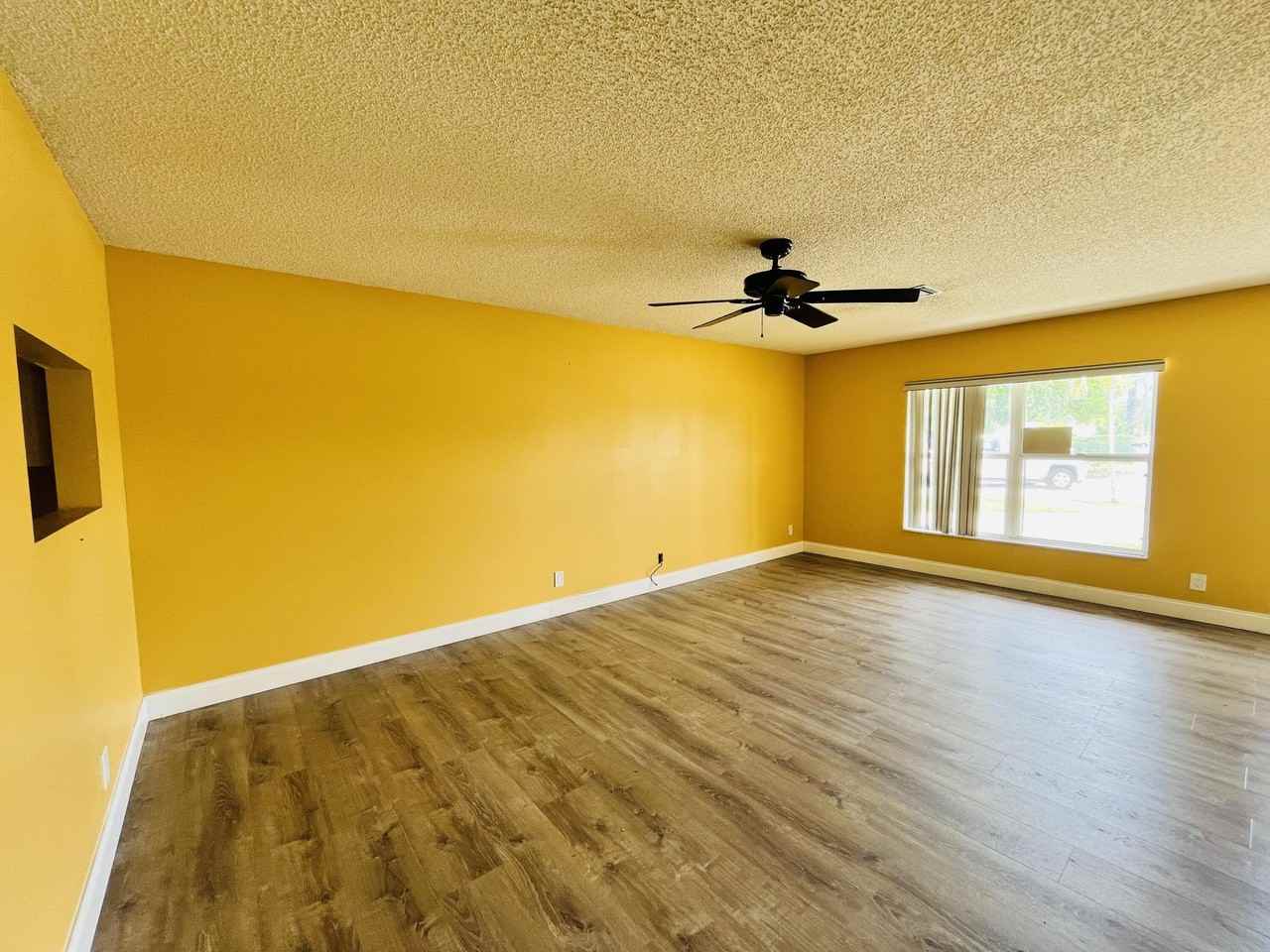 5855 Timber Valley Dr - Photo 4 of 16