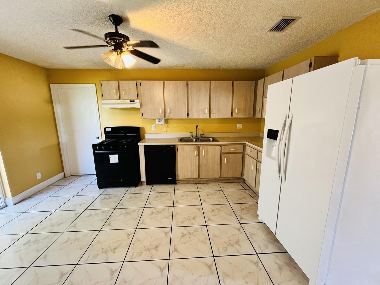 5855 Timber Valley Dr - Photo 6 of 16