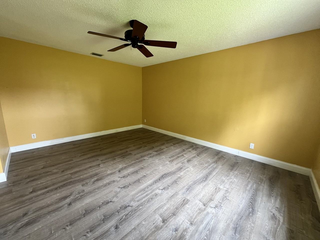 5855 Timber Valley Dr - Photo 7 of 16
