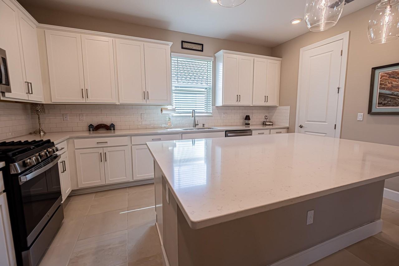12877 Sw Ambra St - Photo 4 of 50