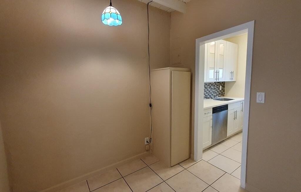 817 Ne 16th Ter #2 - Photo 7 of 10