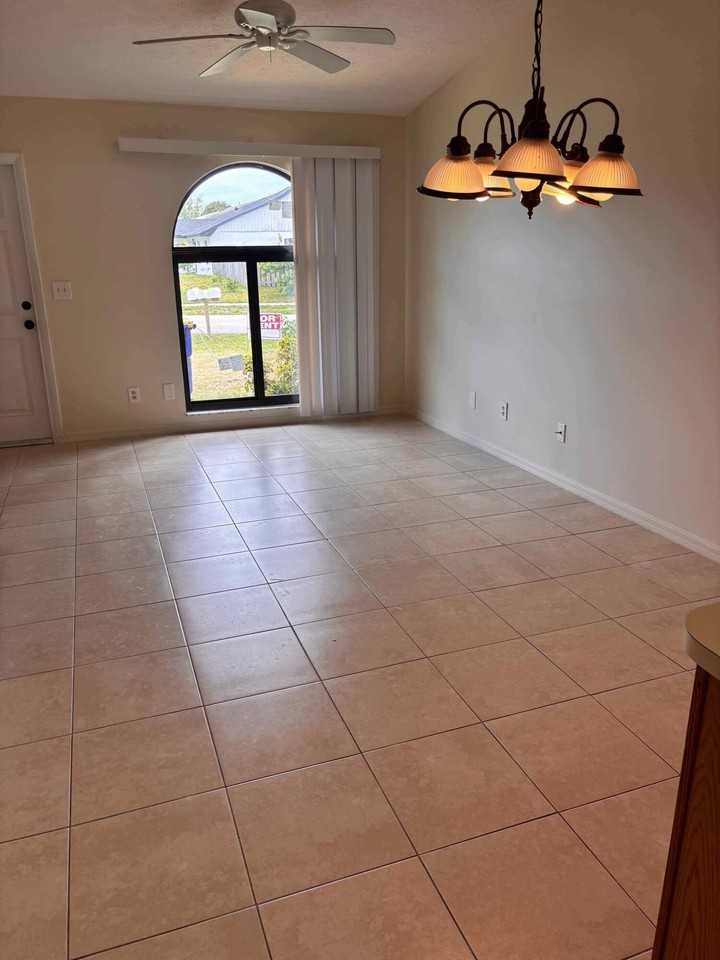 5045 Se Primrose Way - Photo 5 of 5