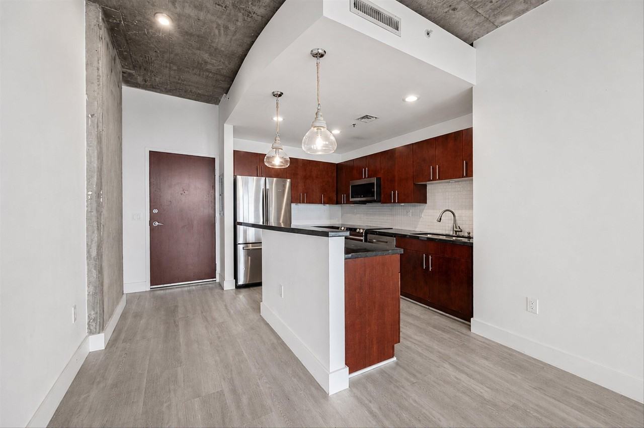 300 S Australian Ave #1103 - Photo 4 of 35