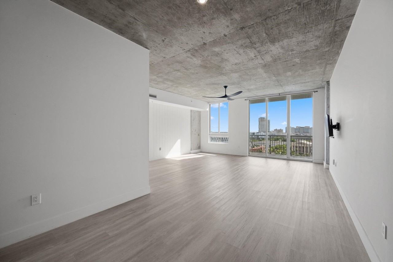 300 S Australian Ave #1103 - Photo 5 of 35