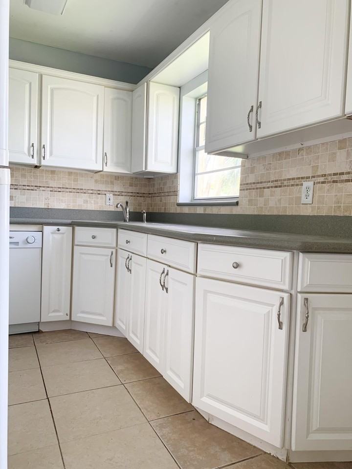 168 Waltham G - Photo 5 of 44