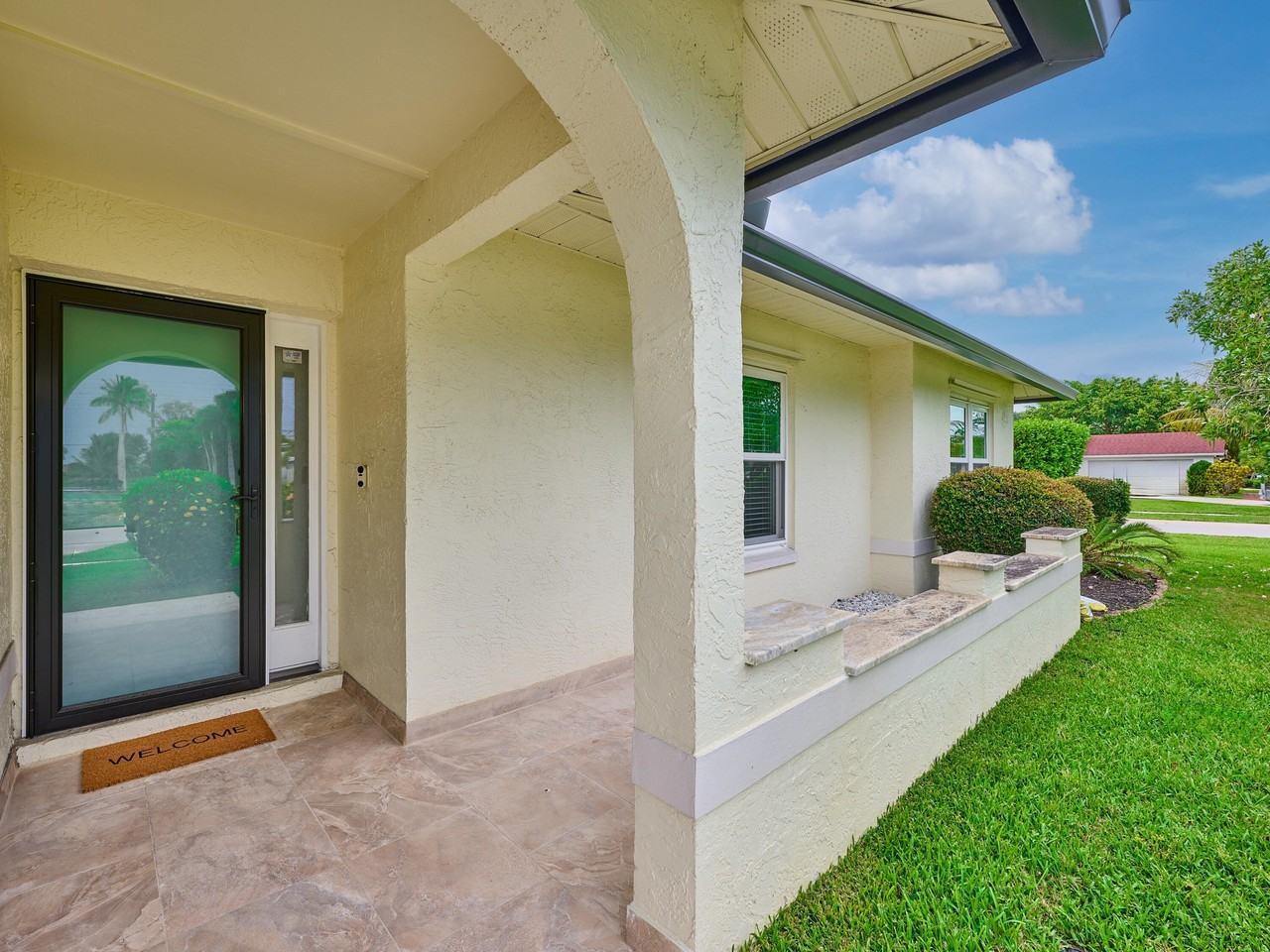1267 Summerwood Cir - Photo 3 of 50