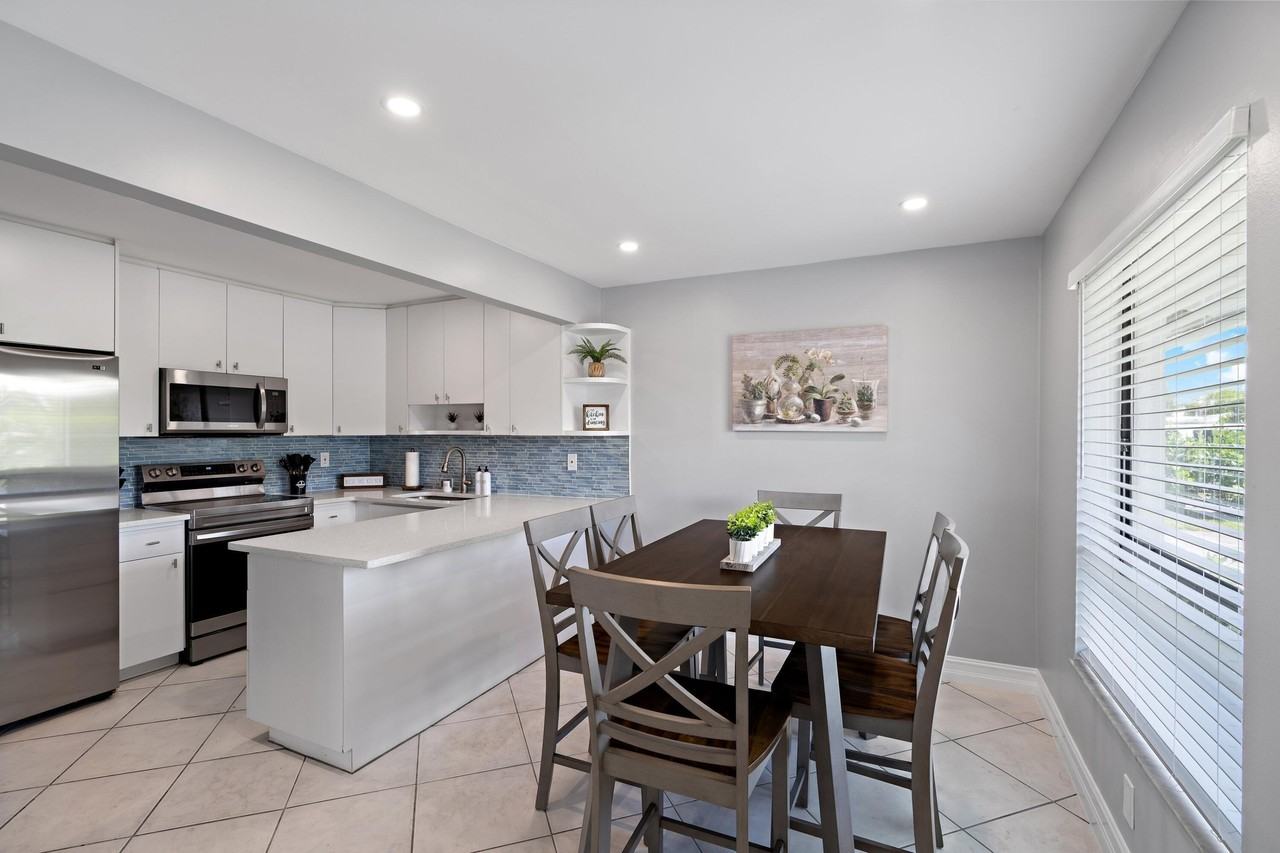 3372 Ne 5th Dr - Photo 5 of 38