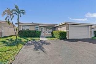 949 Se 10th Ct - Photo 1 of 1
