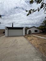 featured image of 527 W 10th St