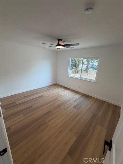 527 W 10th St - Photo 6 of 14