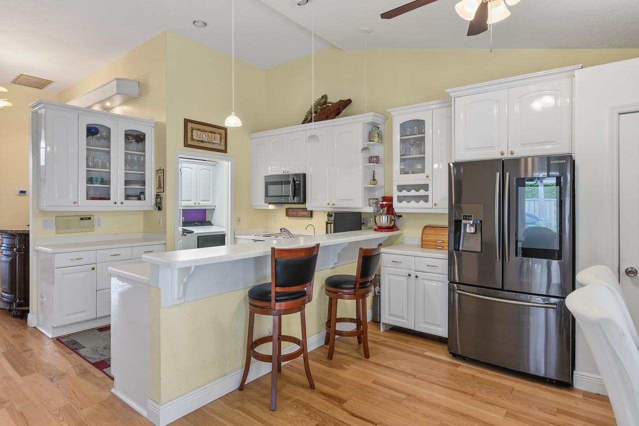348 Eagleton Golf Dr - Photo 7 of 23