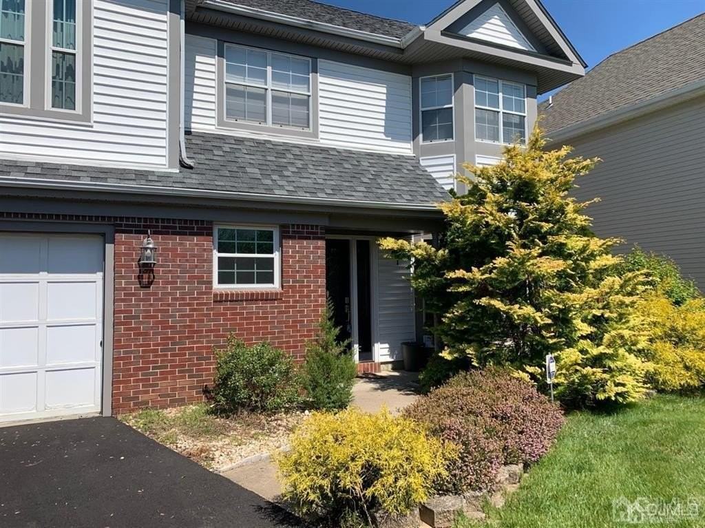40 Glen Oaks Ct - Photo 2 of 19