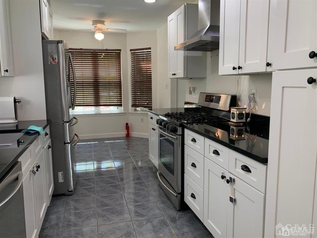 40 Glen Oaks Ct - Photo 5 of 19