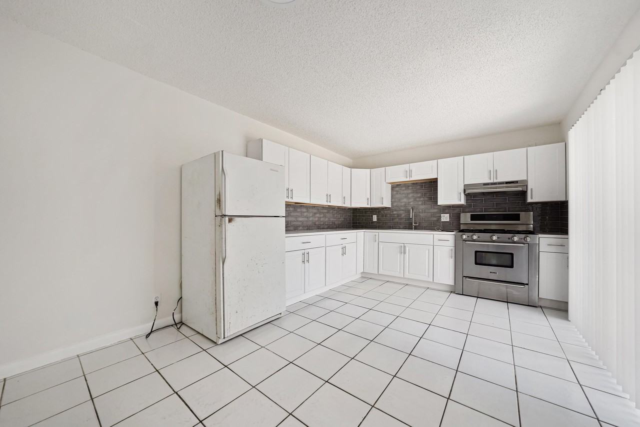 2173 White Pine Cir - Photo 7 of 15